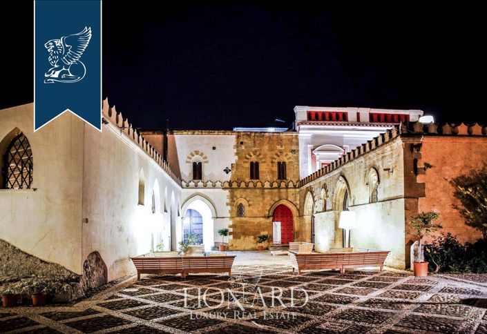 Image No.15-12 Bed Villa for sale