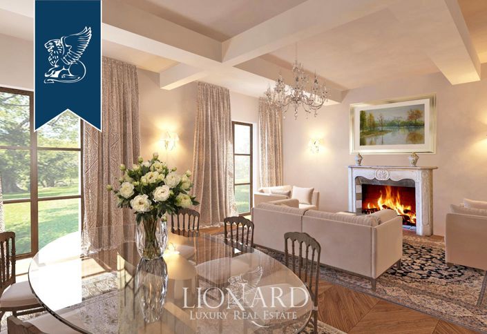 Image No.18-9 Bed Villa for sale