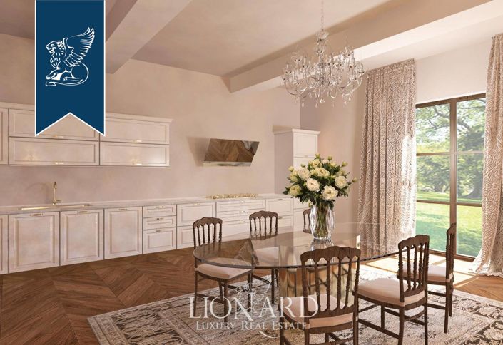 Image No.20-9 Bed Villa for sale