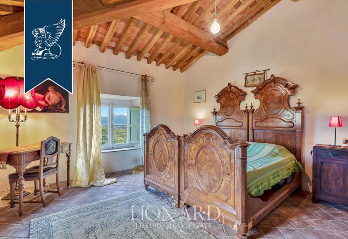 Image No.16-13 Bed Villa for sale