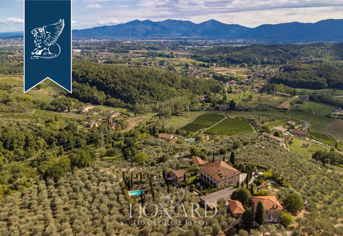 Image No.17-13 Bed Villa for sale