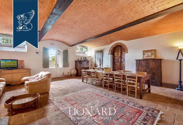 Image No.2-13 Bed Villa for sale