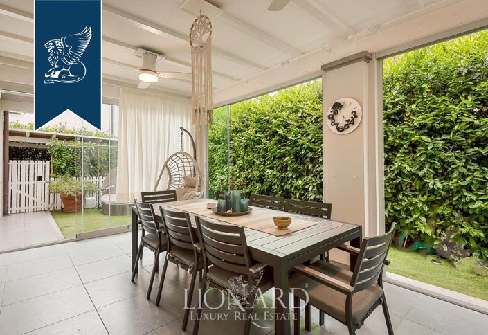 Image No.3-4 Bed Villa for sale