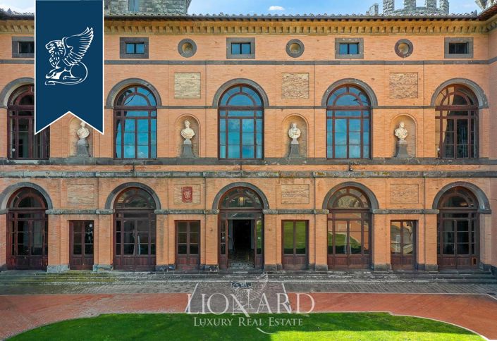 Image No.7-35 Bed Property for sale