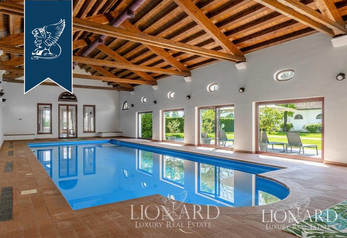 Image No.14-12 Bed Villa for sale