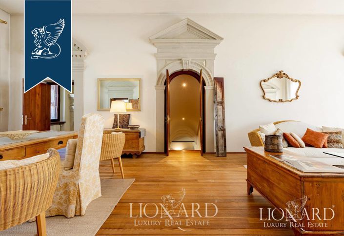 Image No.35-12 Bed Villa for sale