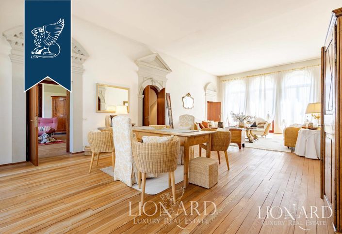 Image No.37-12 Bed Villa for sale