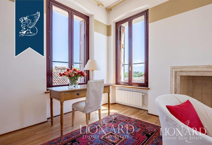 Image No.42-12 Bed Villa for sale