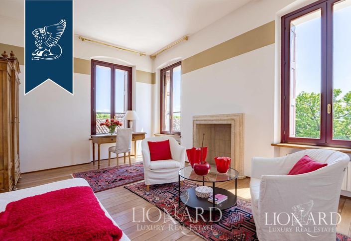 Image No.43-12 Bed Villa for sale