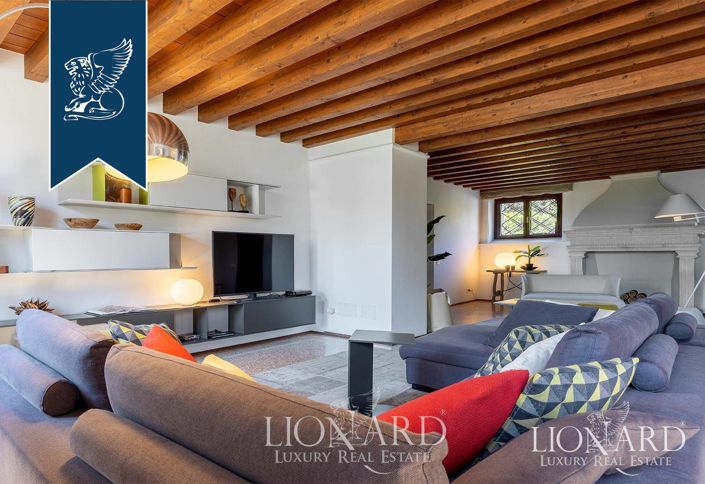 Image No.49-12 Bed Villa for sale