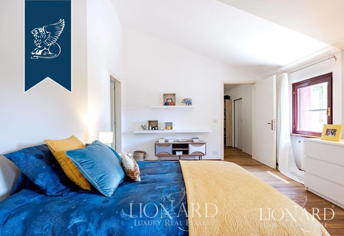 Image No.52-12 Bed Villa for sale