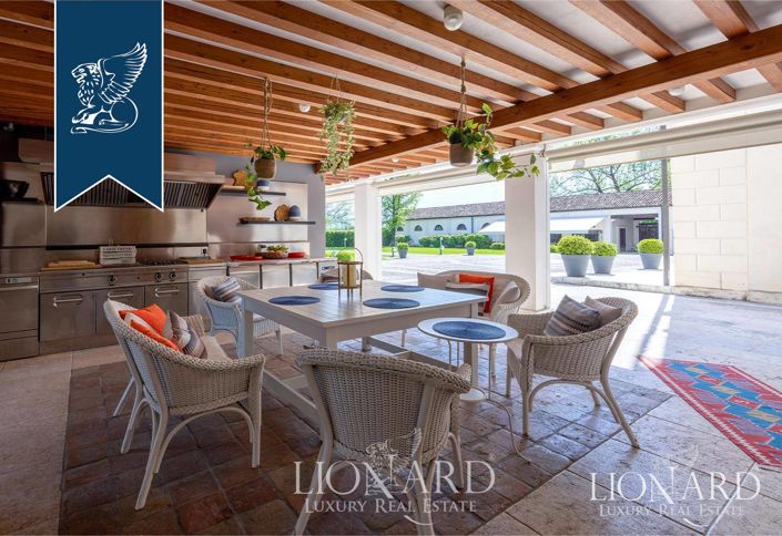 Image No.62-12 Bed Villa for sale