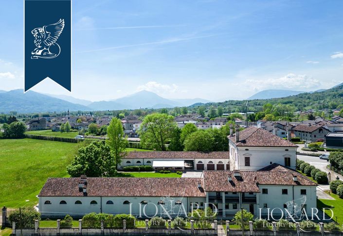 Image No.67-12 Bed Villa for sale