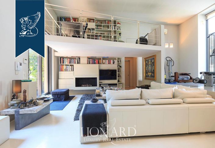 Image No.18-5 Bed Apartment for sale