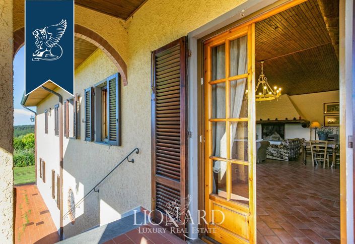 Image No.51-Ferme de 20 chambres à vendre à Collesalvetti