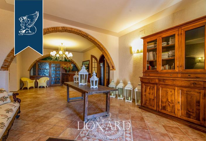 Image No.59-Ferme de 20 chambres à vendre à Collesalvetti