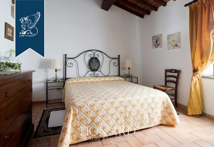 Image No.68-Ferme de 20 chambres à vendre à Collesalvetti