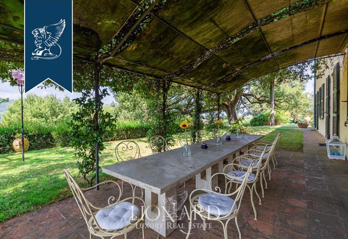 Image No.45-12 Bed Villa for sale