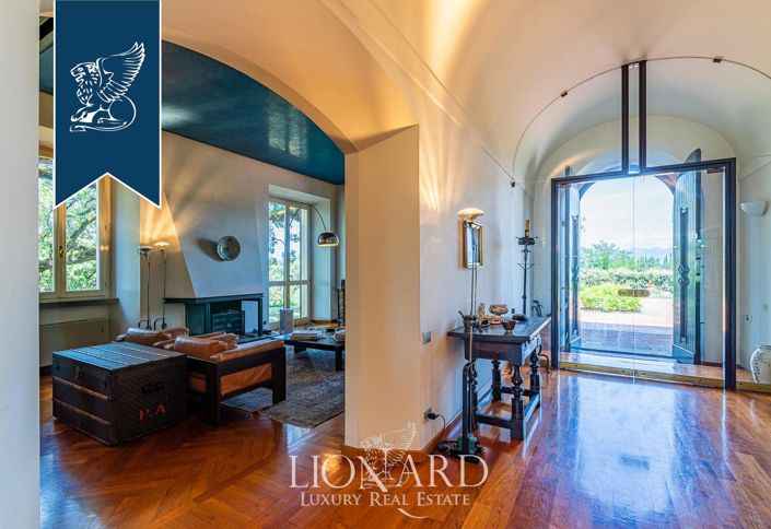 Image No.53-12 Bed Villa for sale