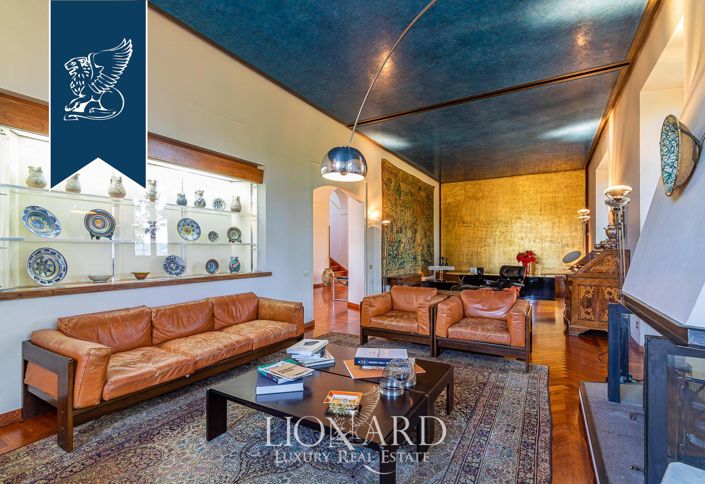 Image No.56-12 Bed Villa for sale