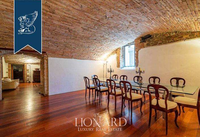 Image No.58-12 Bed Villa for sale