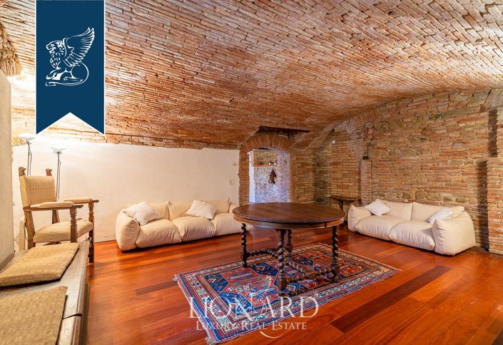 Image No.63-12 Bed Villa for sale