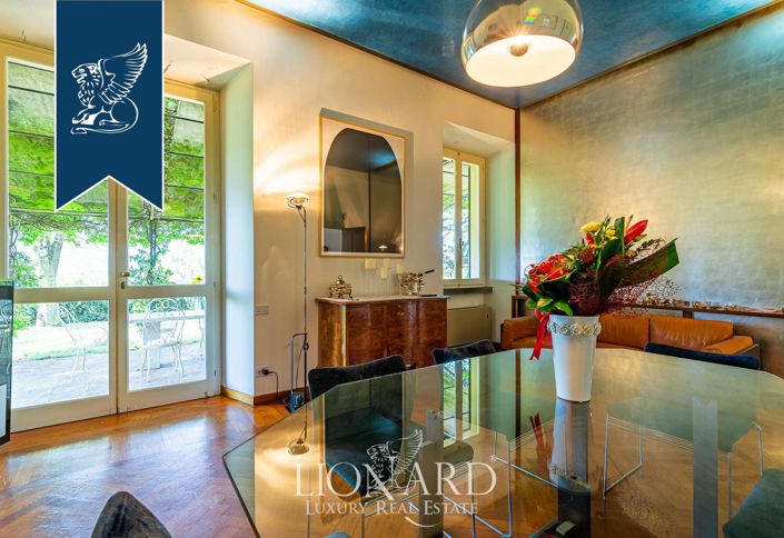 Image No.65-12 Bed Villa for sale