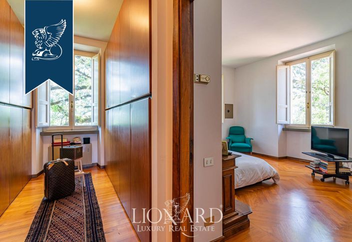 Image No.68-12 Bed Villa for sale