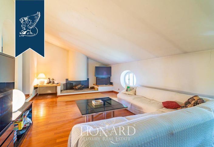 Image No.70-12 Bed Villa for sale