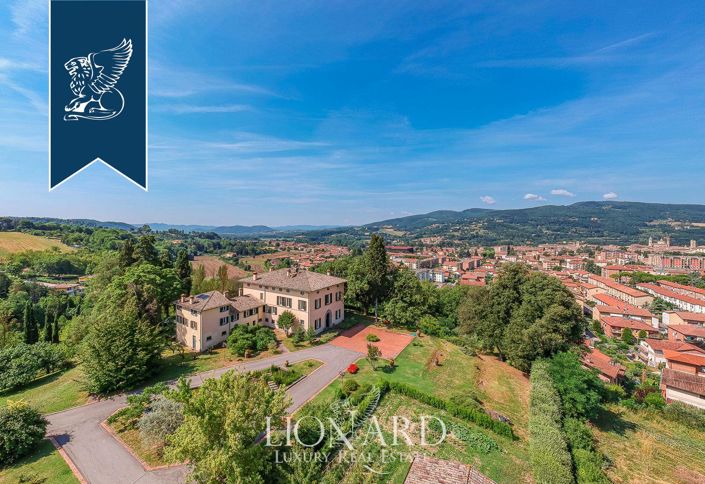 Image No.8-12 Bed Villa for sale