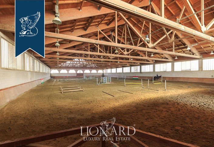 Image No.8-5 Bed Villa for sale