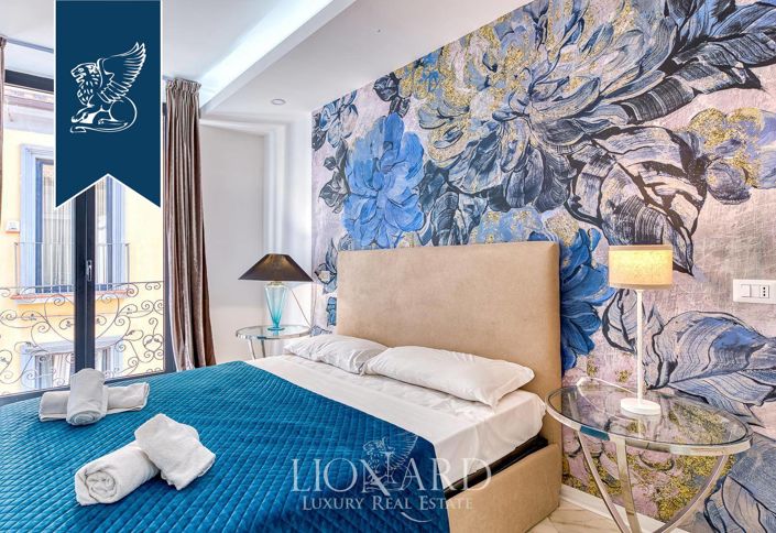 Image No.11-7 Bed Property for sale