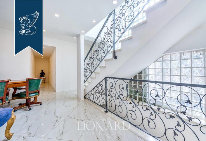 Image No.3-7 Bed Property for sale