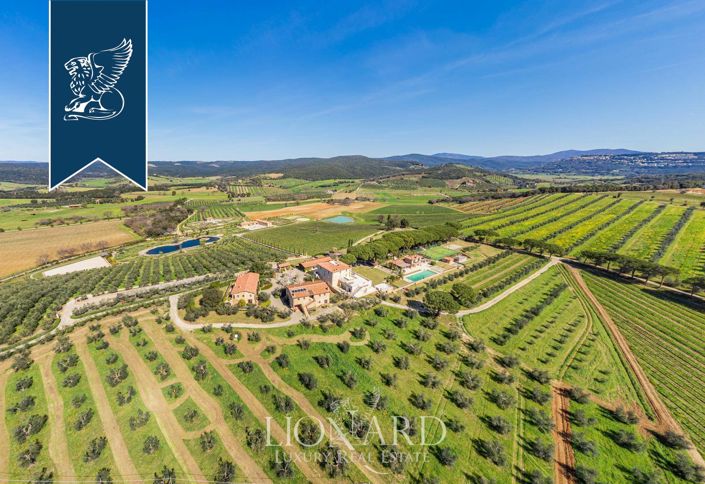 Image No.2-17 Bed Villa for sale