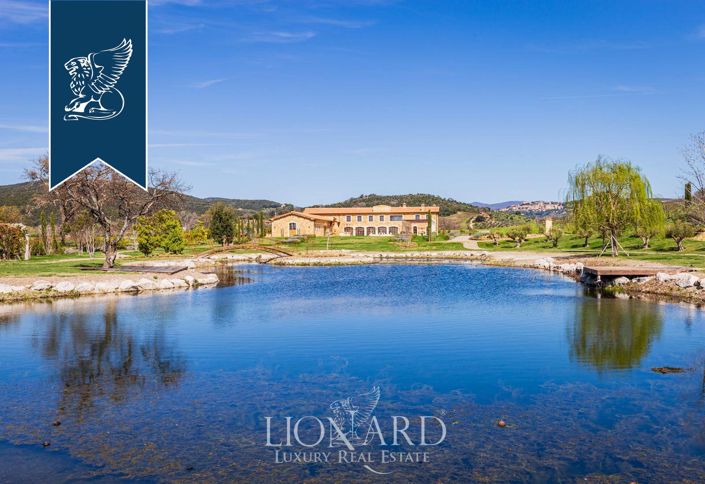 Image No.4-17 Bed Villa for sale