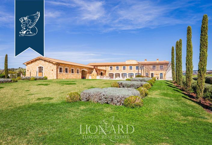 Image No.6-17 Bed Villa for sale