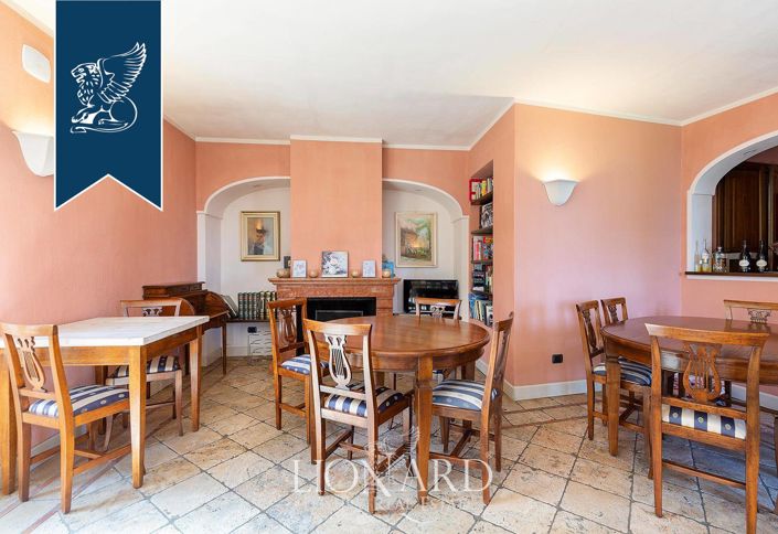 Image No.18-Un hôtel de 23 chambres à vendre à Oggebbio