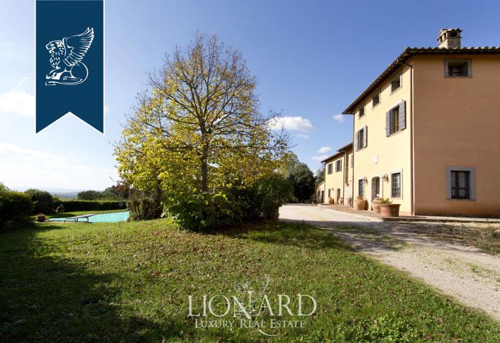 Image No.12-12 Bed Villa for sale