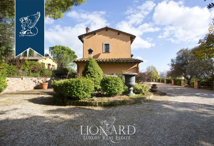 Image No.20-12 Bed Villa for sale