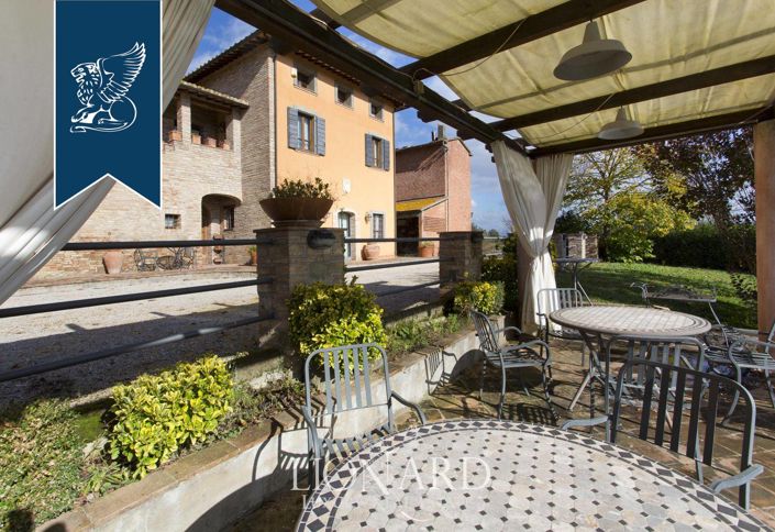 Image No.24-12 Bed Villa for sale