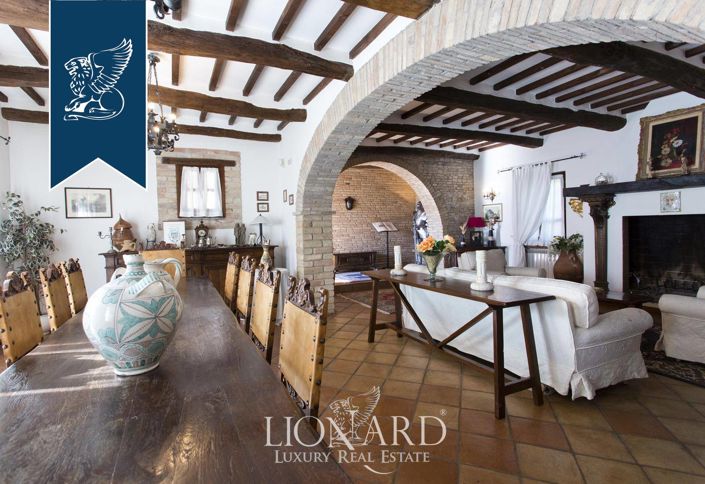 Image No.41-12 Bed Villa for sale