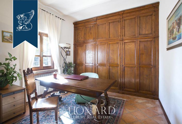 Image No.45-12 Bed Villa for sale