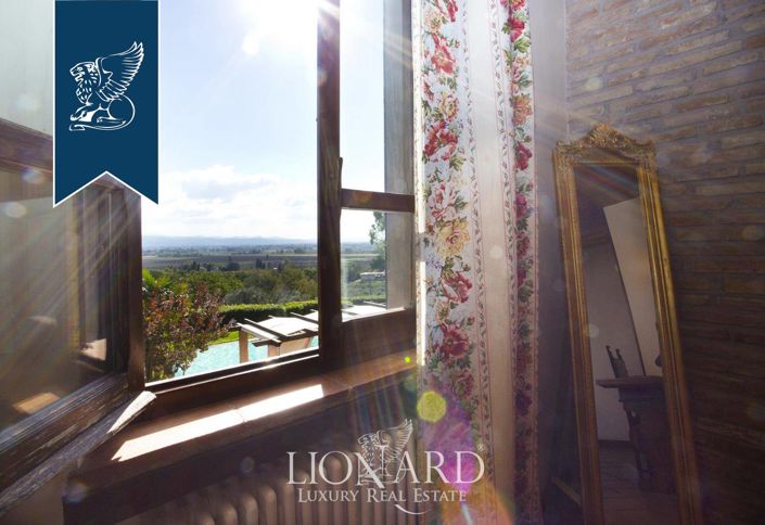 Image No.58-12 Bed Villa for sale