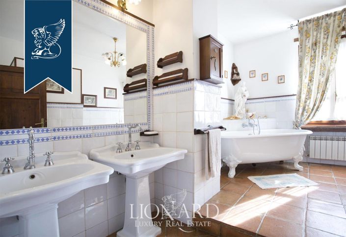 Image No.61-12 Bed Villa for sale