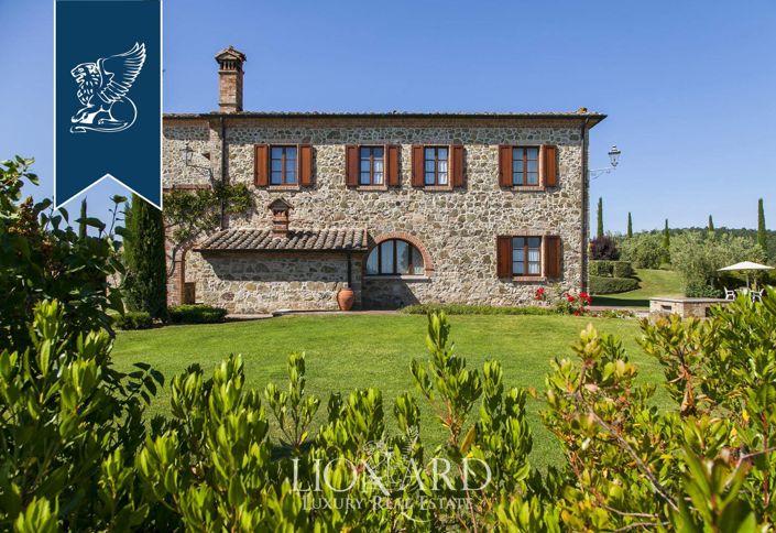 Image No.17-14 Bed Farmhouse for sale