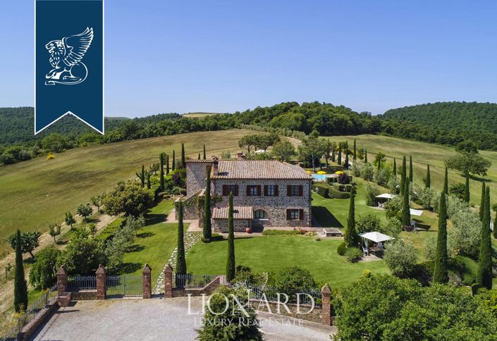 Image No.2-14 Bed Farmhouse for sale