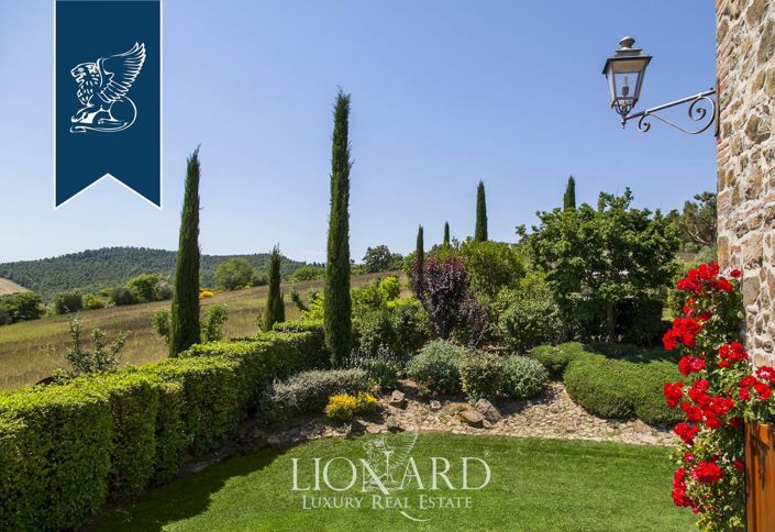 Image No.22-14 Bed Farmhouse for sale