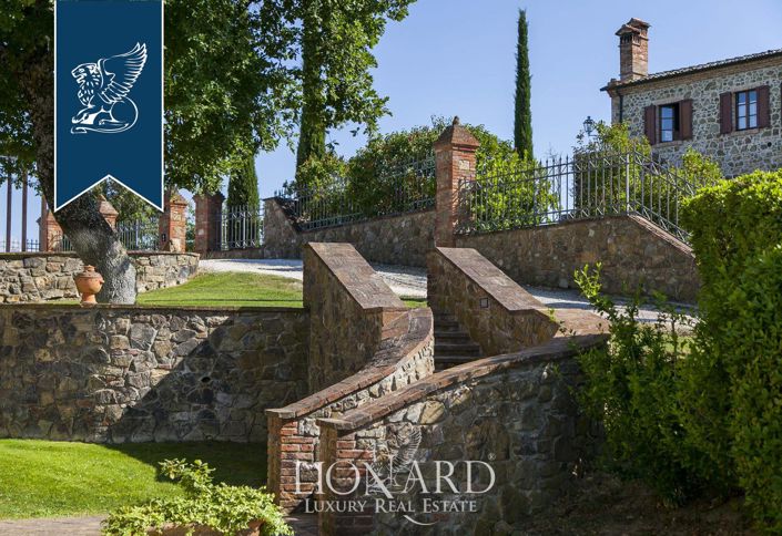 Image No.27-14 Bed Farmhouse for sale