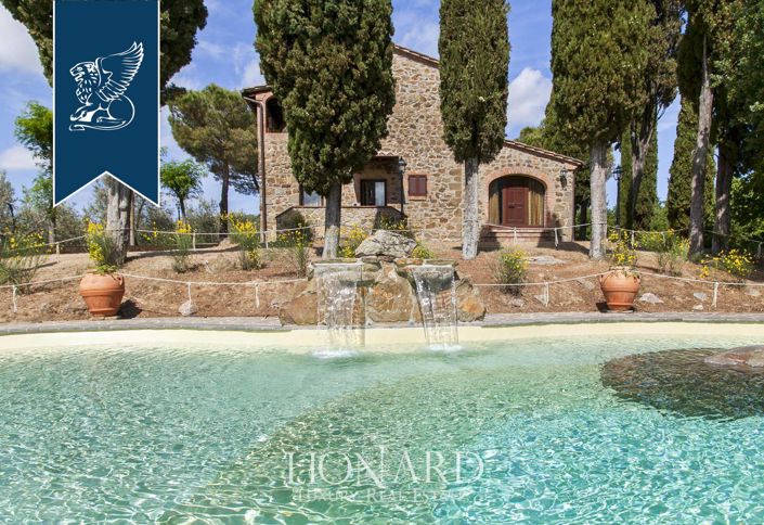 Image No.34-14 Bed Farmhouse for sale