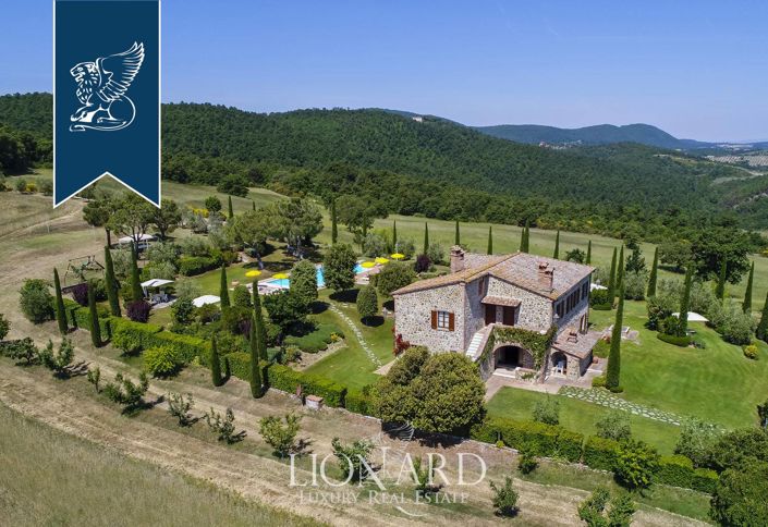 Image No.4-14 Bed Farmhouse for sale